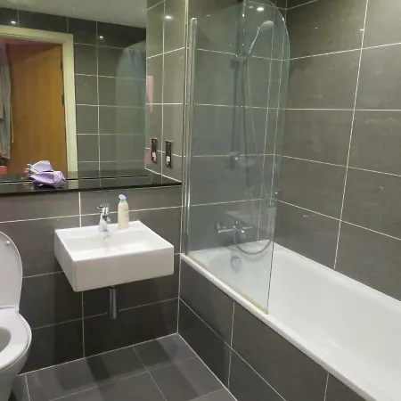1 Bed City Centre Апартаменты *