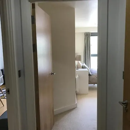 1 Bed City Centre 公寓